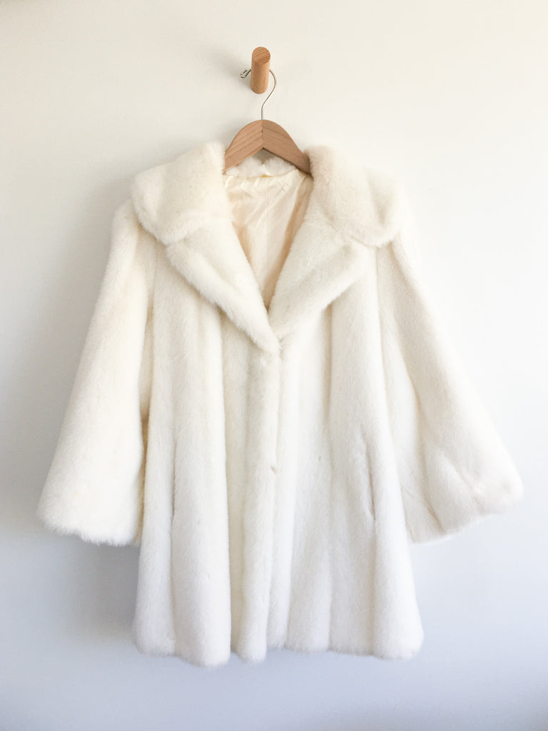 1960/70's Polar White Faux Fur Coat – Carny Couture